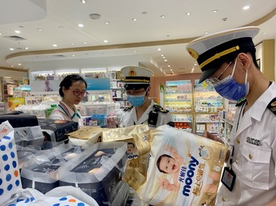 渝中區(qū)嚴(yán)查兒童衛(wèi)生用品市場(chǎng)，為祖國(guó)花朵筑牢健康防線(xiàn)
